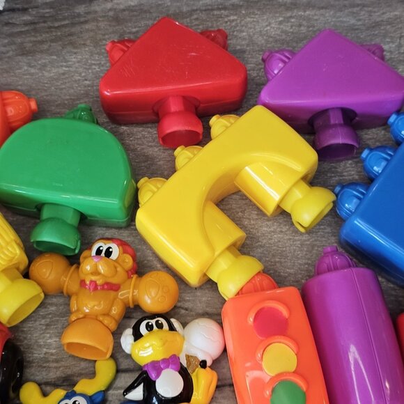 90s Y2K Fisher Price Pop Onz Building System 27 Pieces Animals Car Doors Shapes - Picture 8 of 14